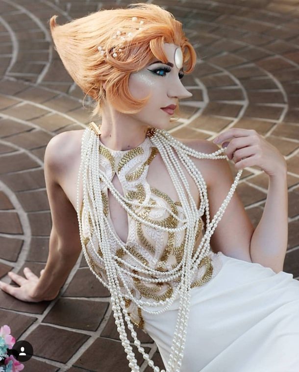 Keighley's cosplay of Pearl is costume perfection.